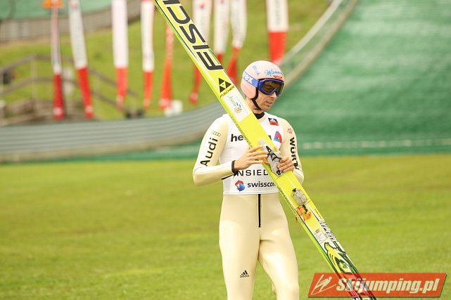 074 Michael Neumayer